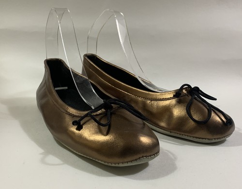 The slipper shop antique gold - the,
