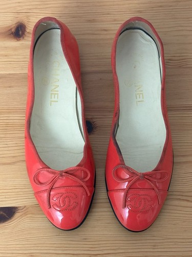 Patent leather ballet flats